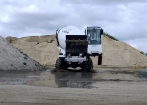 連買2臺LZ3500自上料攪拌車，魯樽是怎樣俘獲芳心的？
